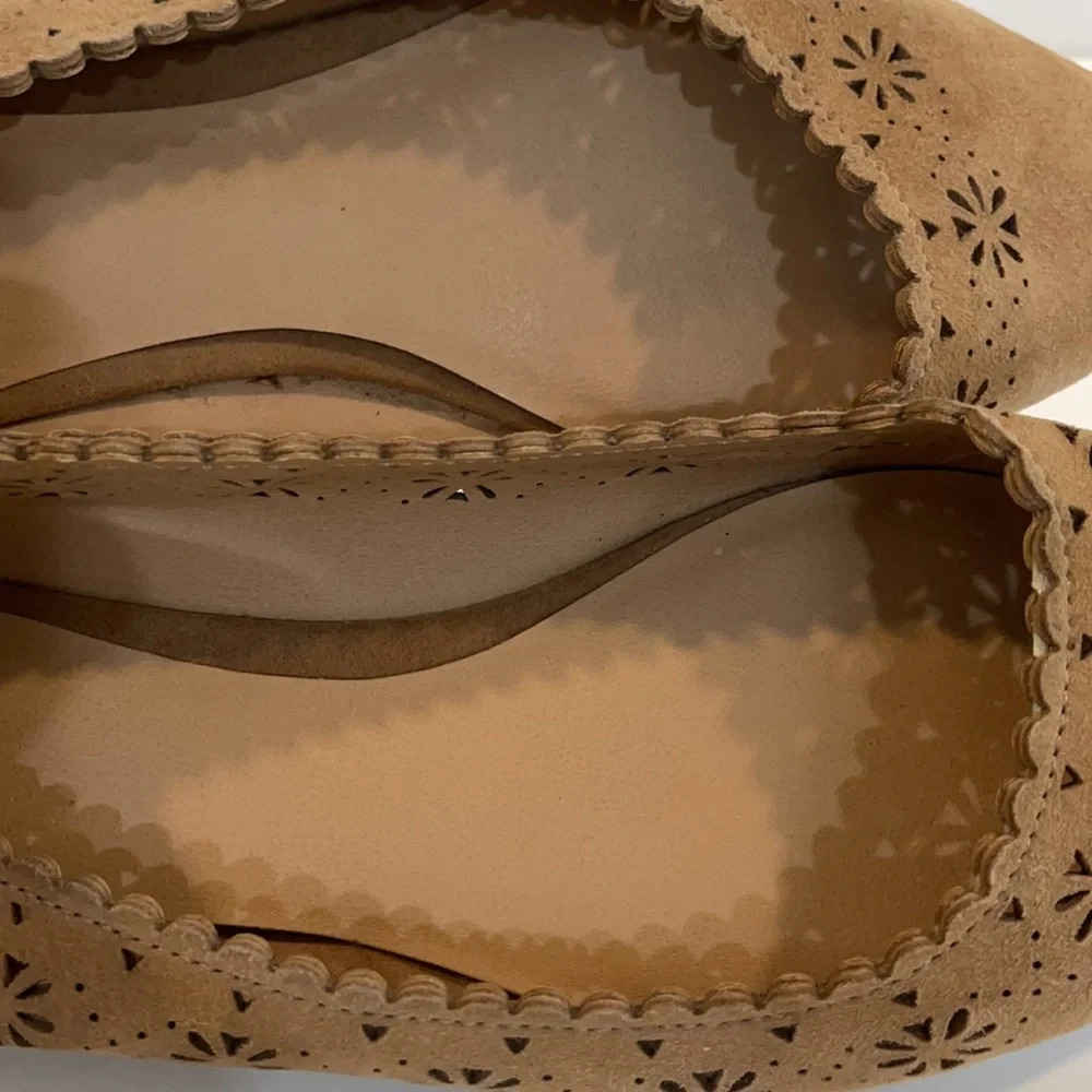Joe’s Pointy Almond Toe Suede Cutout Flats Tan size 8.5 - Picture 9 of 16